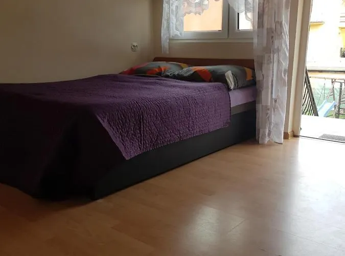 Zacisze 6 Rowy (Pomerania)